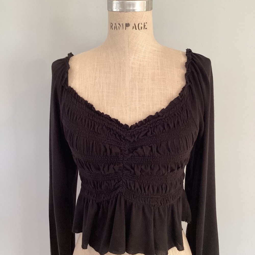 Urban Outfitters Ruched Black Long Sleeve Crop Top Size Large